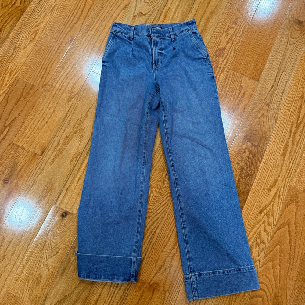 Woman's Wide Leg Express Jeans